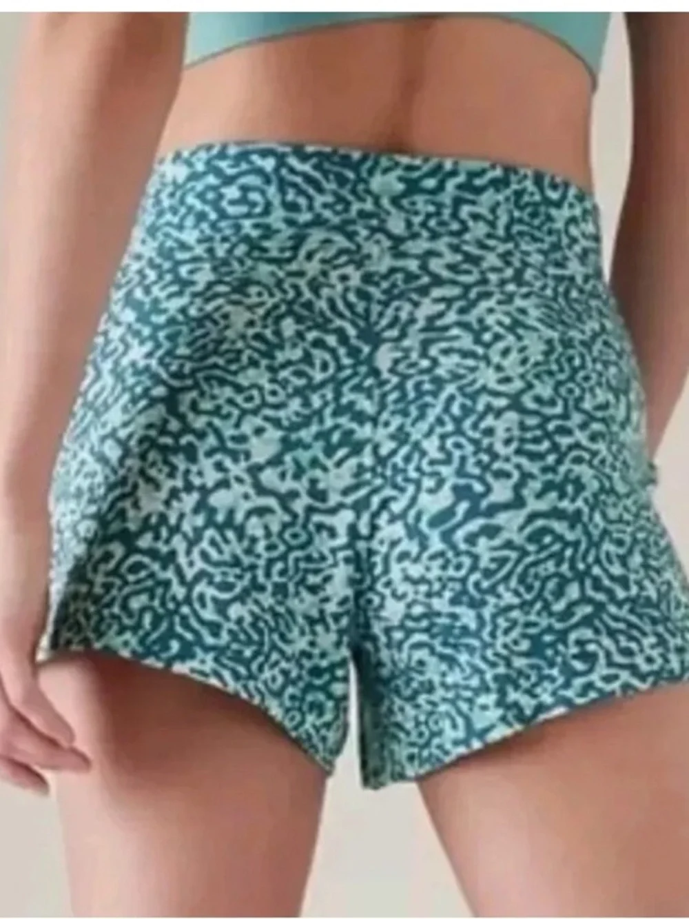 Athleta Drawstring Women’s Athletic Shorts - Teal Turquoises Patterned - L NWT - Picture 2 of 8